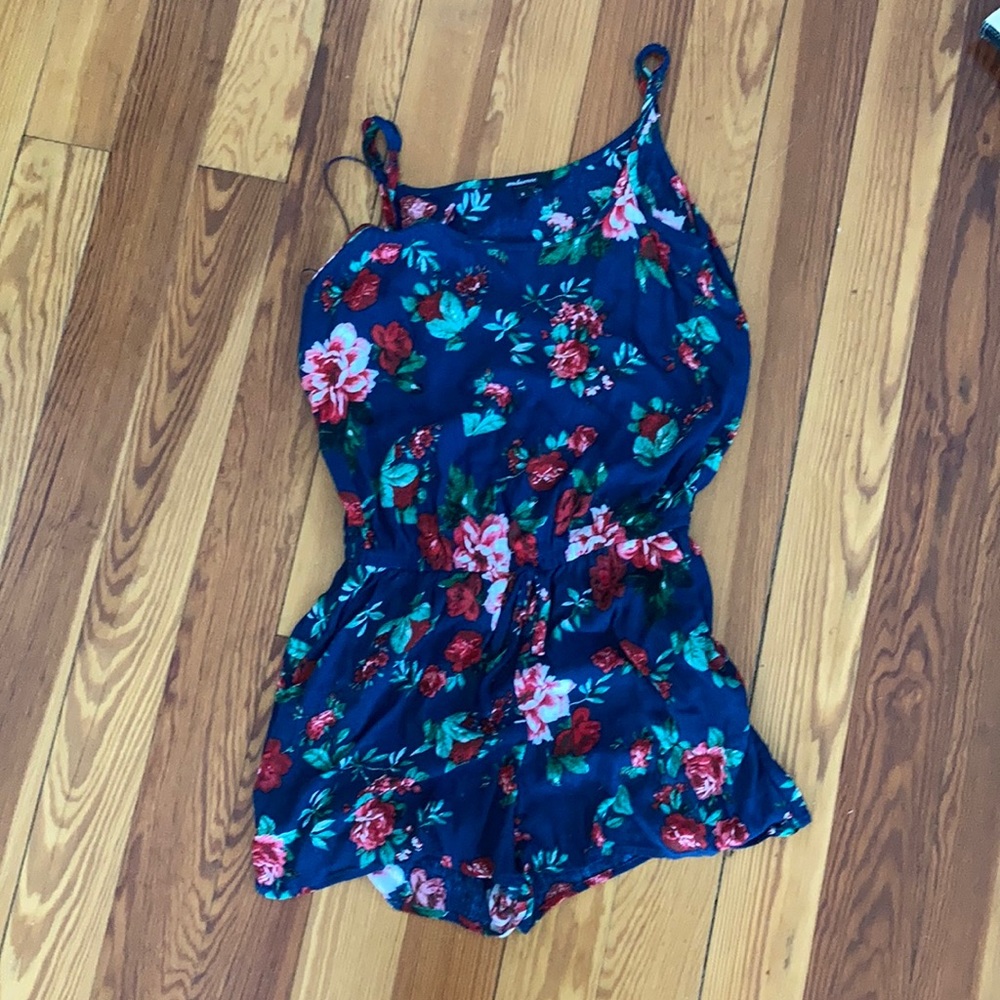 CUTE FLORAL ROMPER - Picture 4 of 5